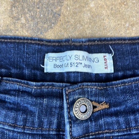 Levi's 512 Slimming bootcut
Size: 12 Short - Picture 4 of 8